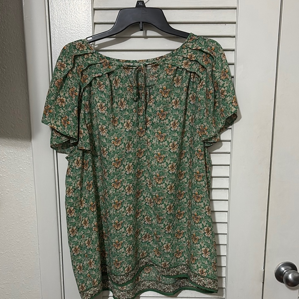 Max Studio Ruffled Green Flutter Sleeve Blouse